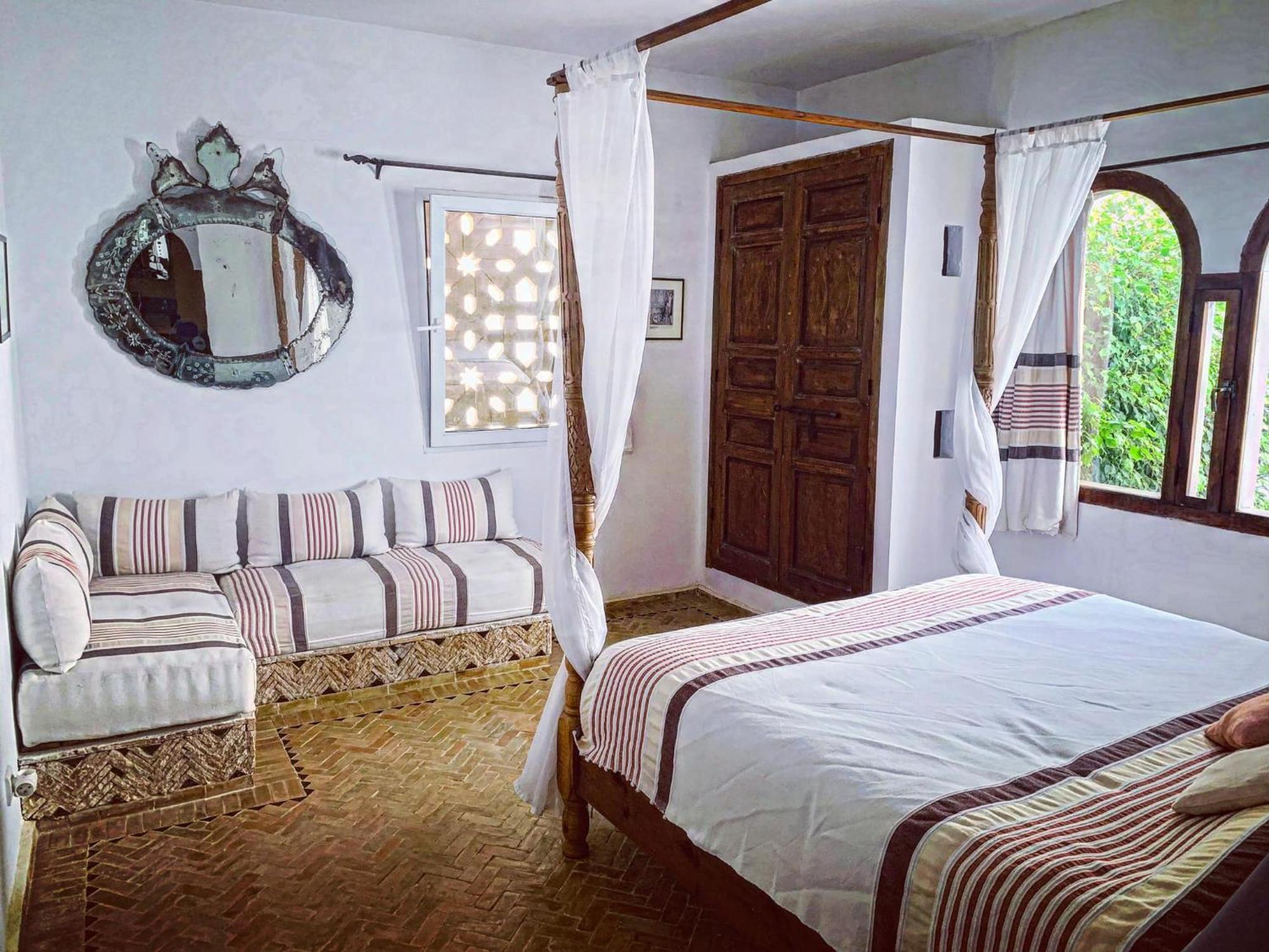 Darmimouna Asilah Buitenkant foto